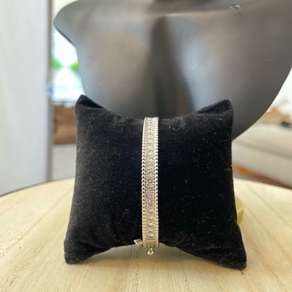 Silver Bracelet with zirconia